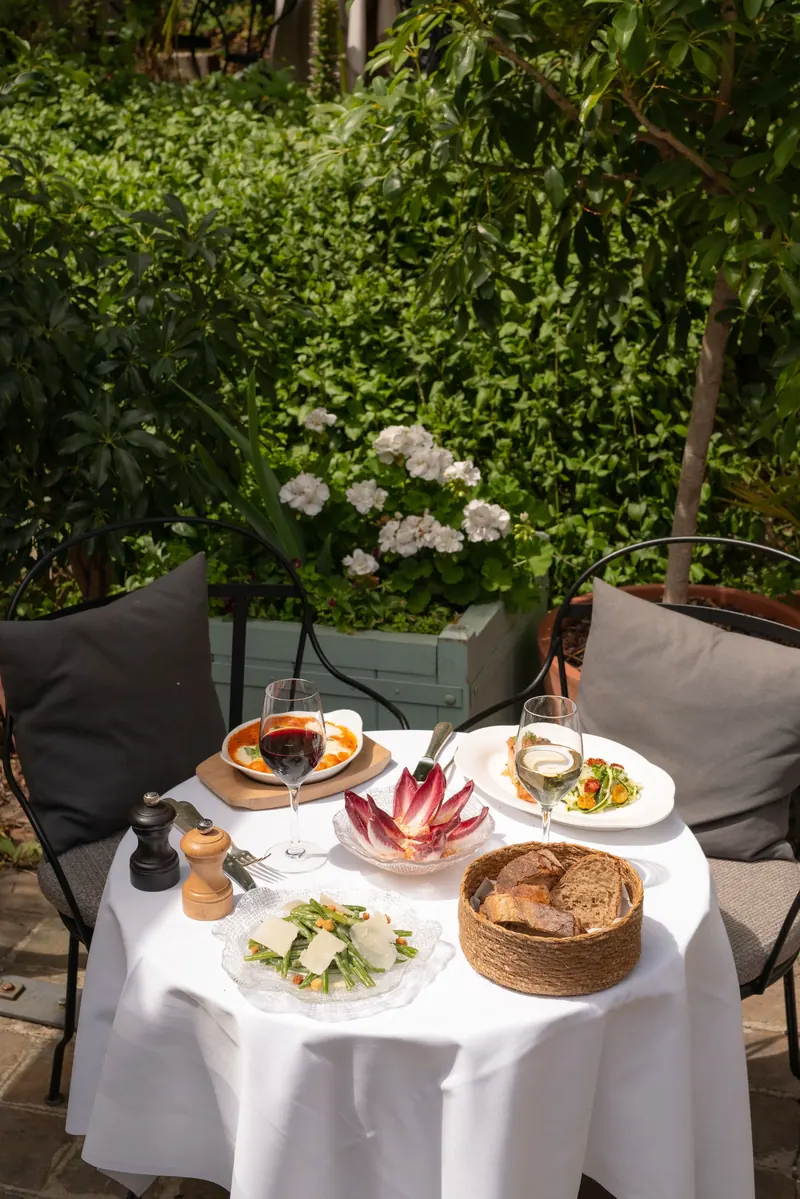 Un brunch servi au jardin de Camondo